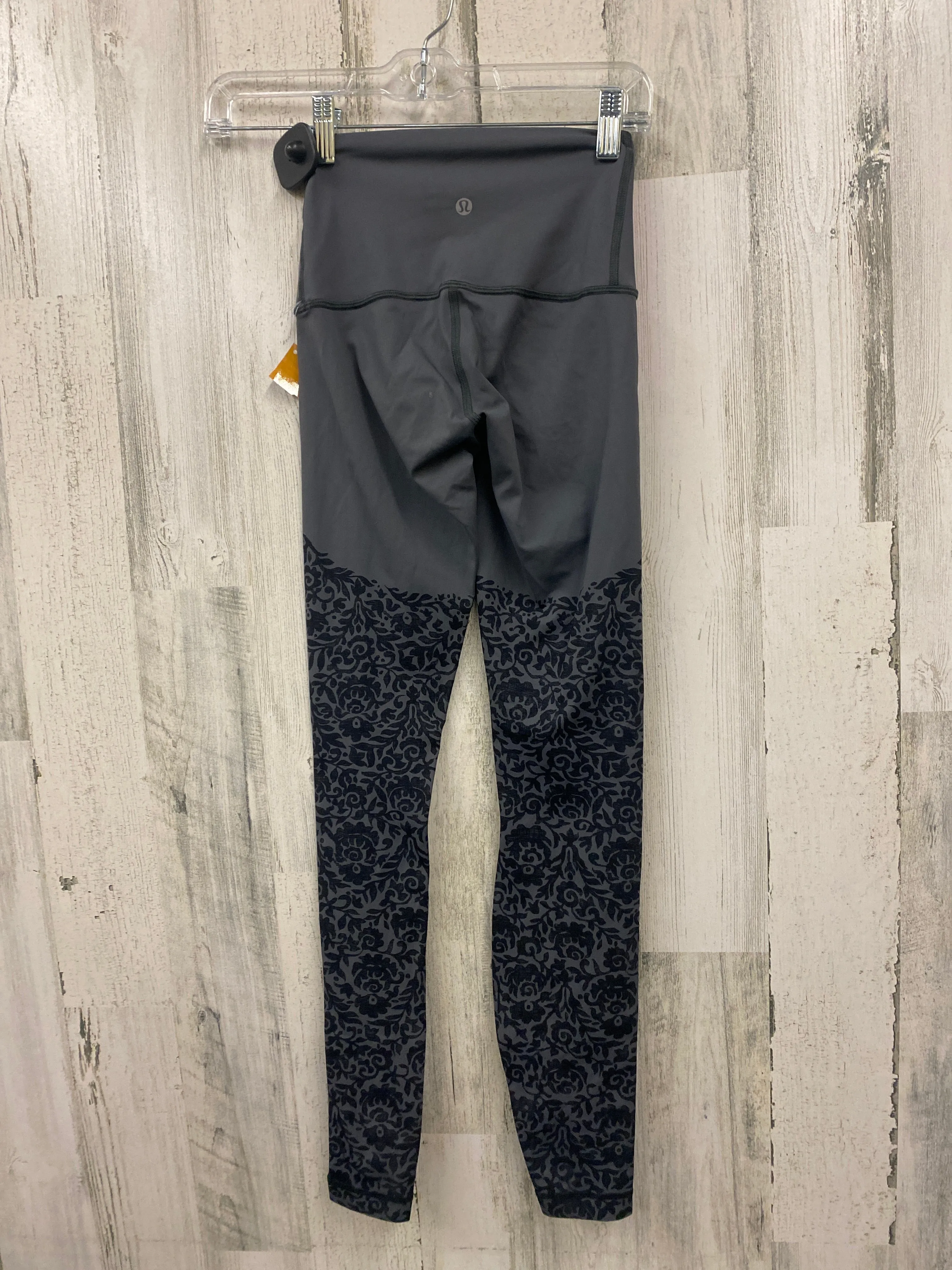 Athletic Leggings By Lululemon  Size: 4