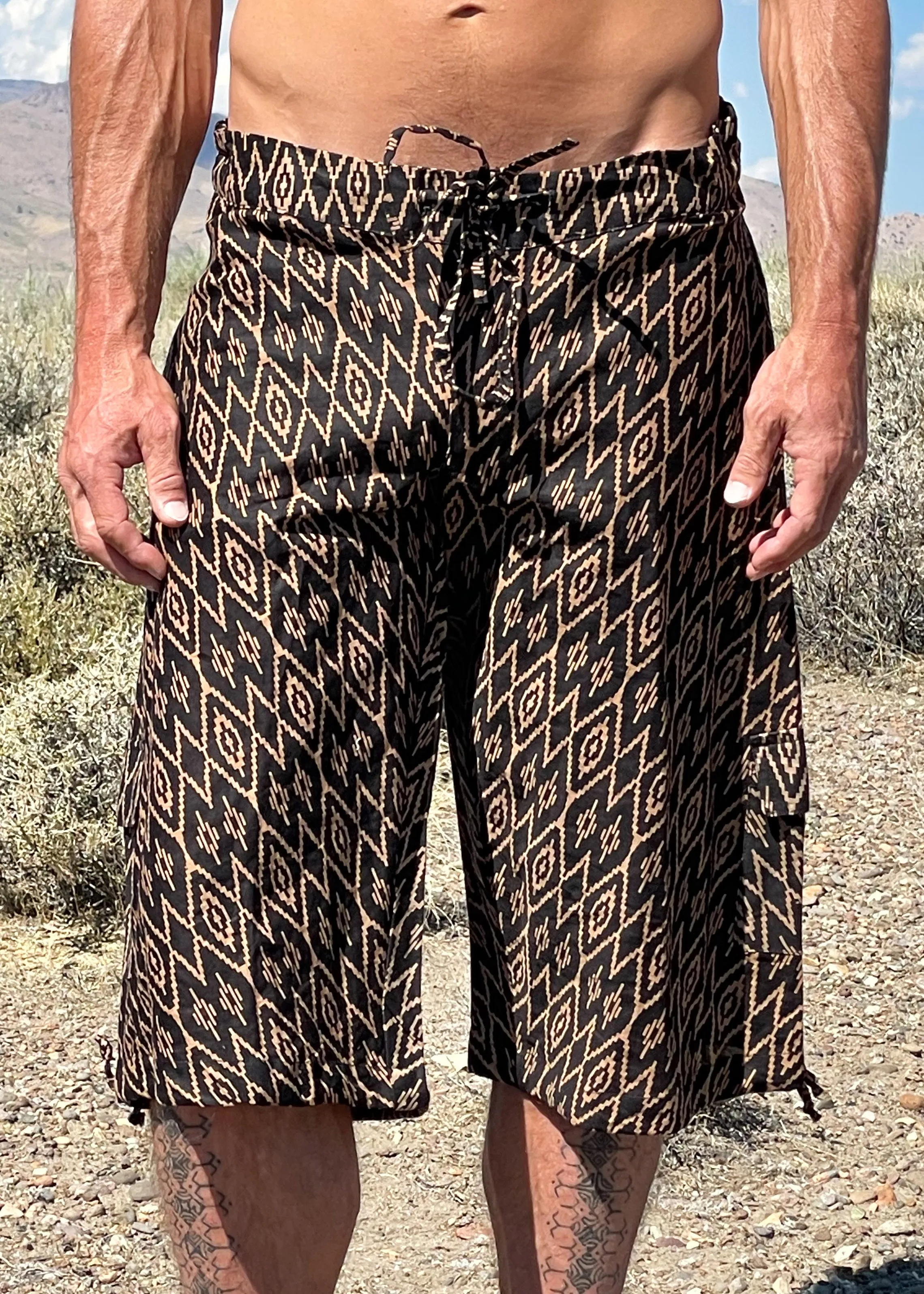 Batik Shorts -Black/Brown Diamond