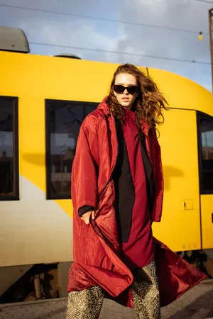 SITTINGSUITS MAROON ONE SIZE